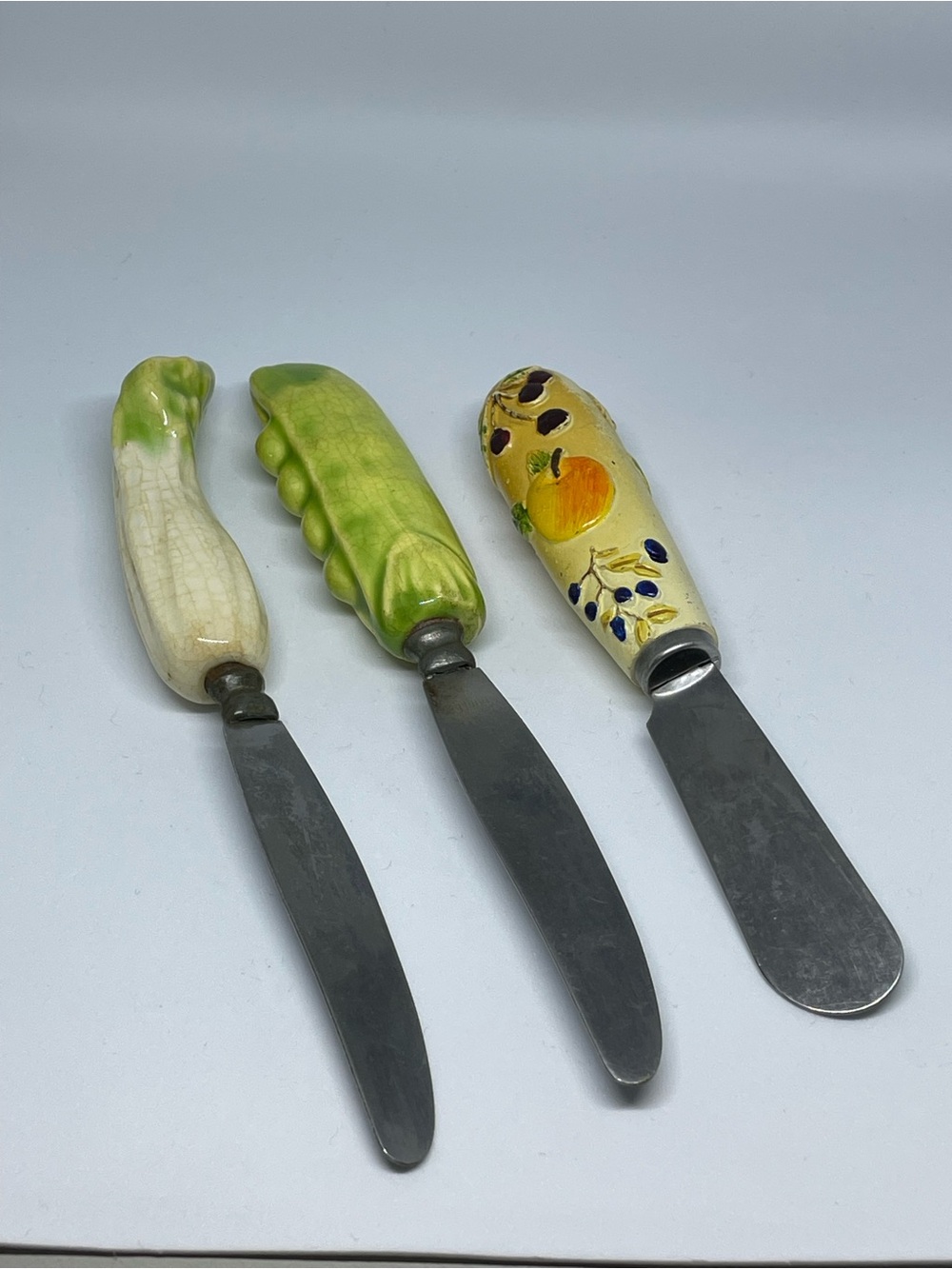 Three Vegetable-themed Spreader Set - Picture 3 of 16